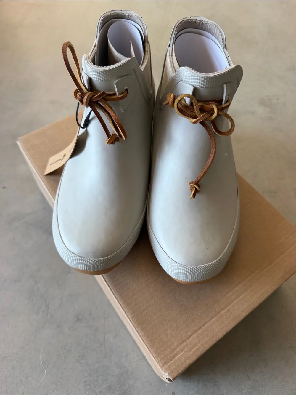 chooka Waterproof Ankle Rain Boots with Gum Sole size 7 sand, color, memory foam